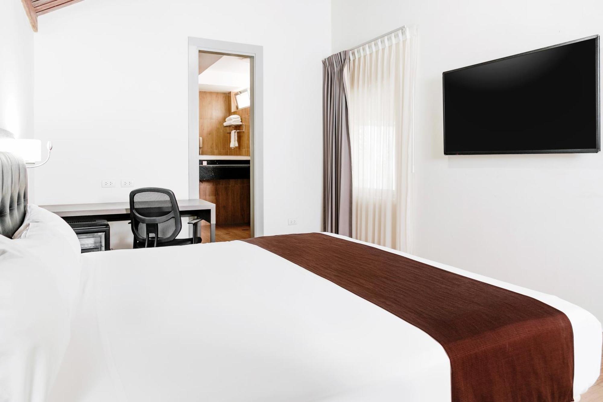 Wyndham Costa Del Sol Tumbes Hotel Eksteriør billede