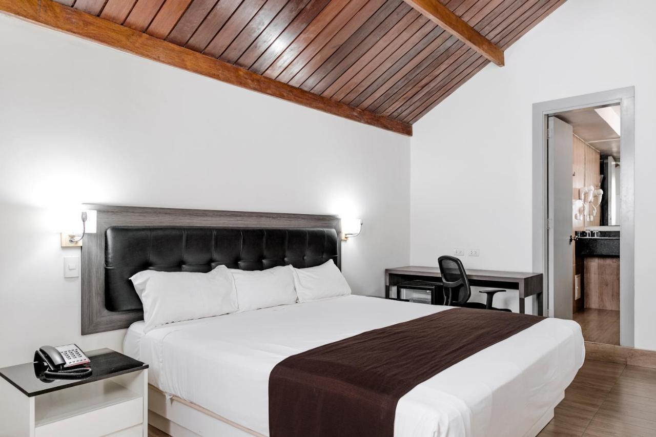 Wyndham Costa Del Sol Tumbes Hotel Eksteriør billede